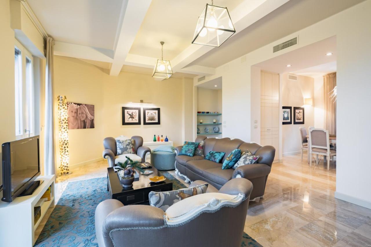 Residenza Al Vittoriale - By Host4U Leilighet Gardone Riviera Eksteriør bilde